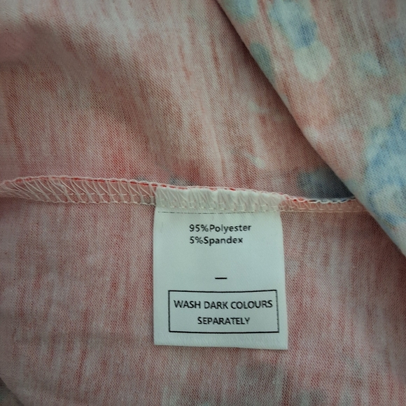 Floral Red and Blue Women's Top - Picture 4 of 5